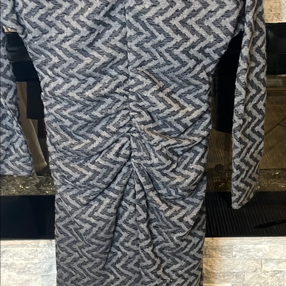 Tracy Reese Gray Bodycon Dress with V-neck and 3/4 Sleeves for Cocktail - Picture 13 of 16